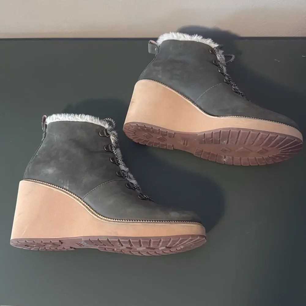 TOMS Melrose Wedge Ankle Boots Womens 9 Olive Green Nubuck Leather Booties